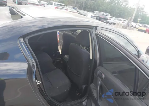 2010 Mazda Mazda3 I Sport z USA, uszkodzony, nr VIN JM1BL1SGXA1141492